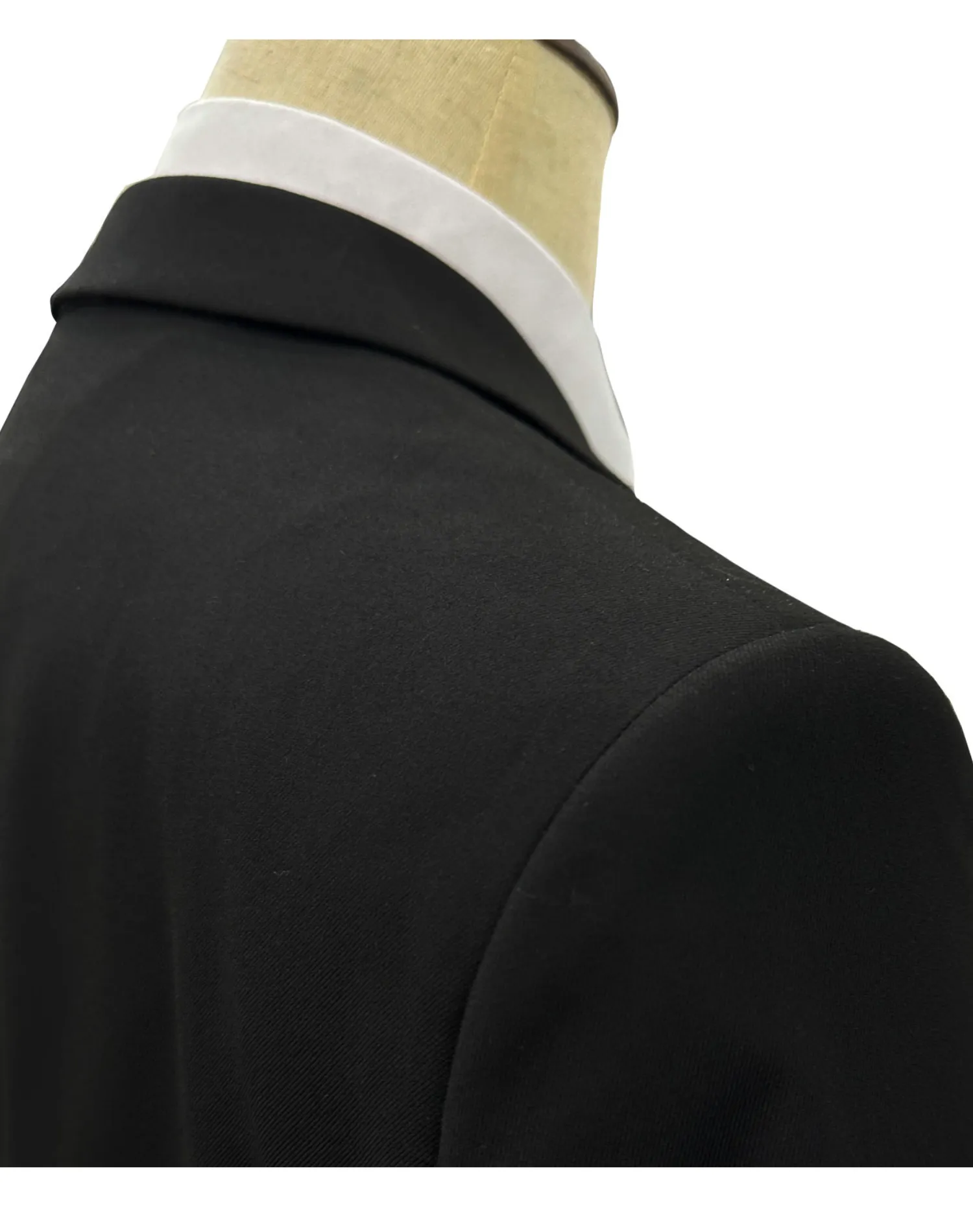 Angelo Rossi Solid Modern Fit Suit - Black