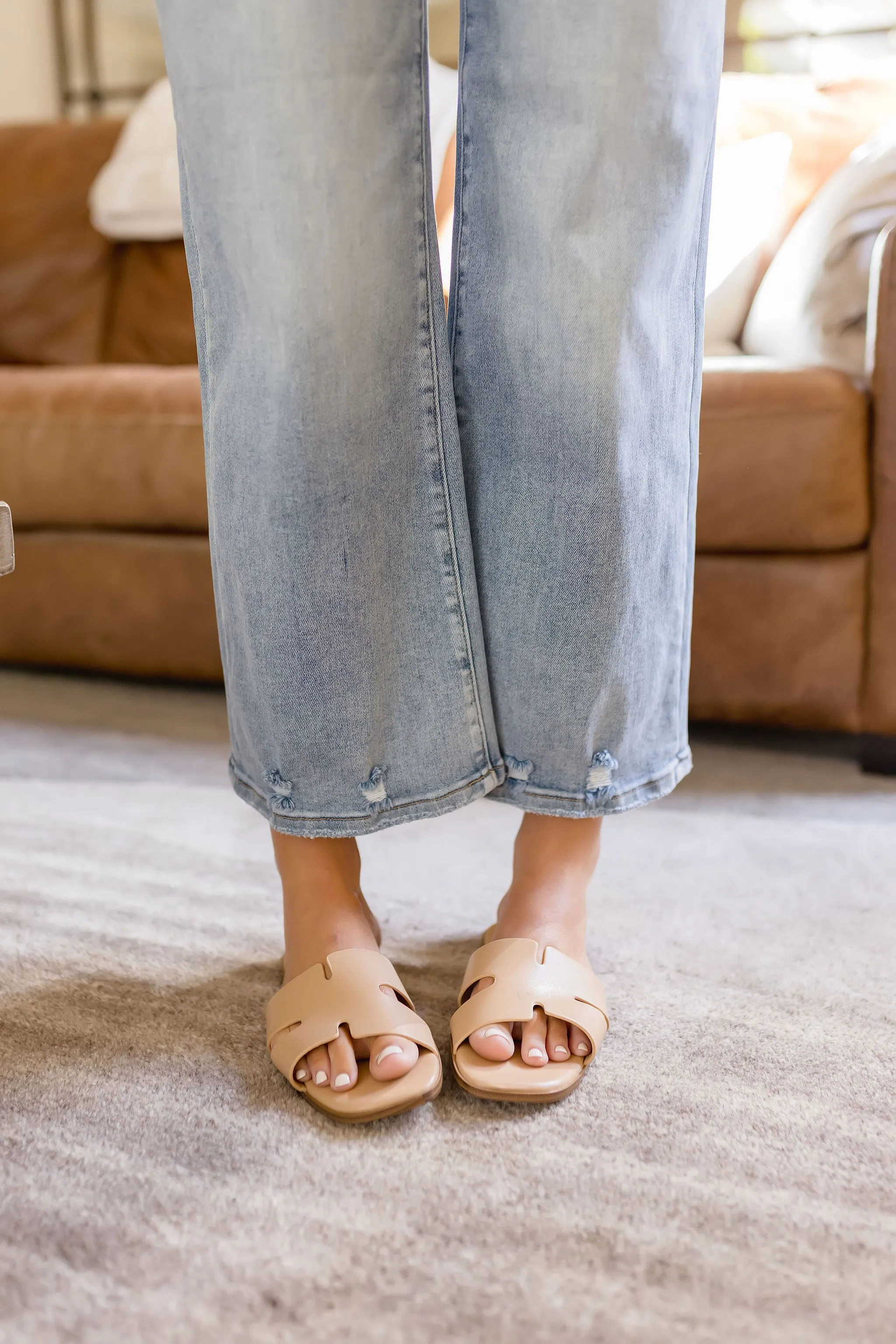 Courtney High Rise Crop Wide Leg Jeans Light Wash