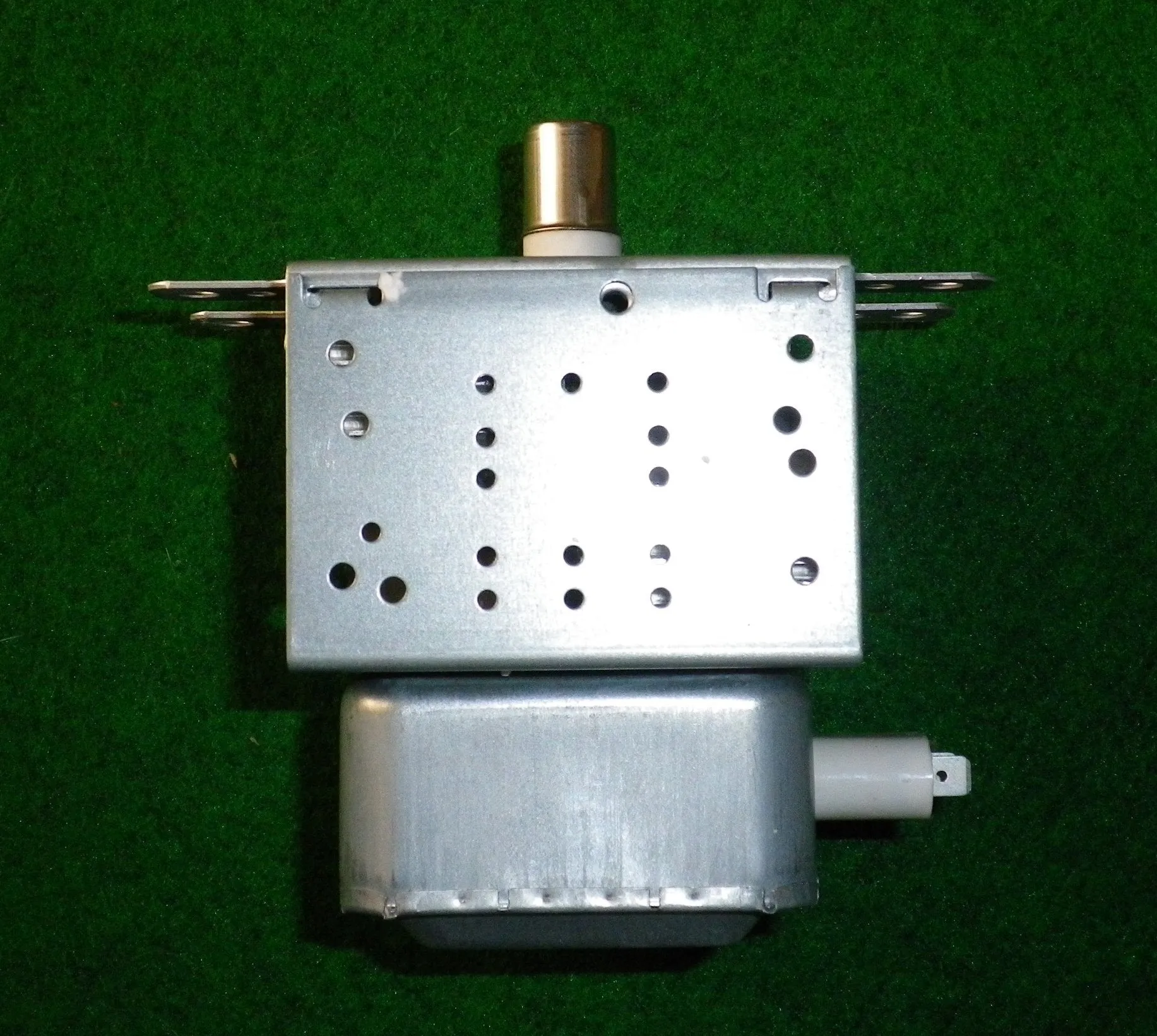Inline Magnetron Suit Some Sharp Microwave Models - Part # MAG703