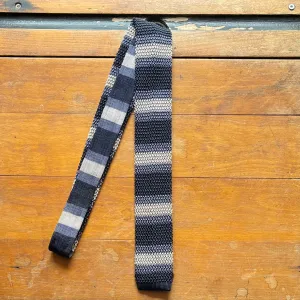 Regent - Knitted Silk Tie - Blue and Champagne - Stripe